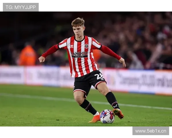 姆富尼全力冲击曼城一线队目标